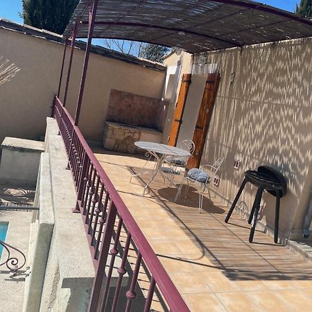 Les Celestins - Studios Independants Carpentras Exterior photo
