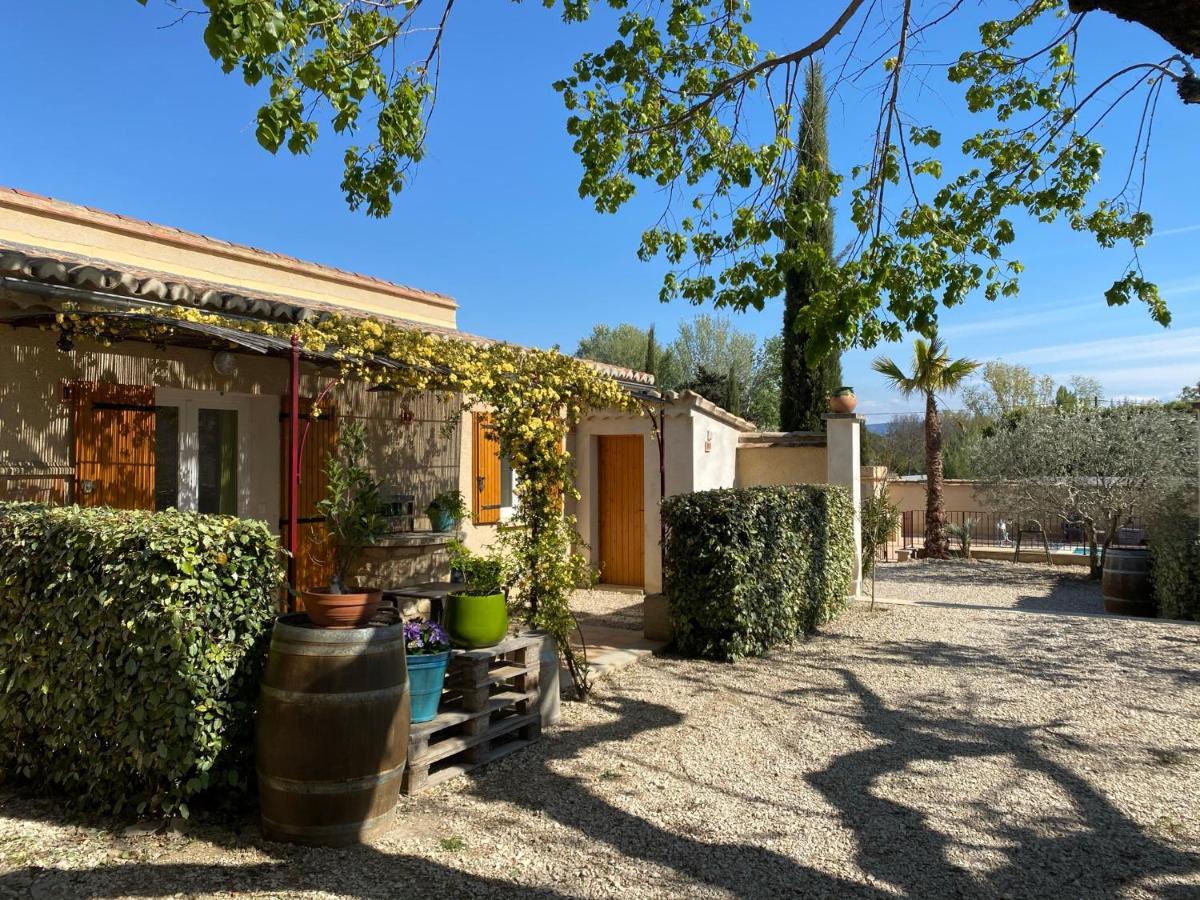 Les Celestins - Studios Independants Carpentras Exterior photo